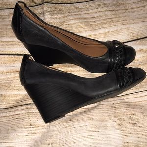 Lucky Brand black wedges